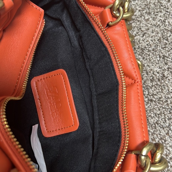 ZARA Quilted city bag with chain - Picture 6 of 13